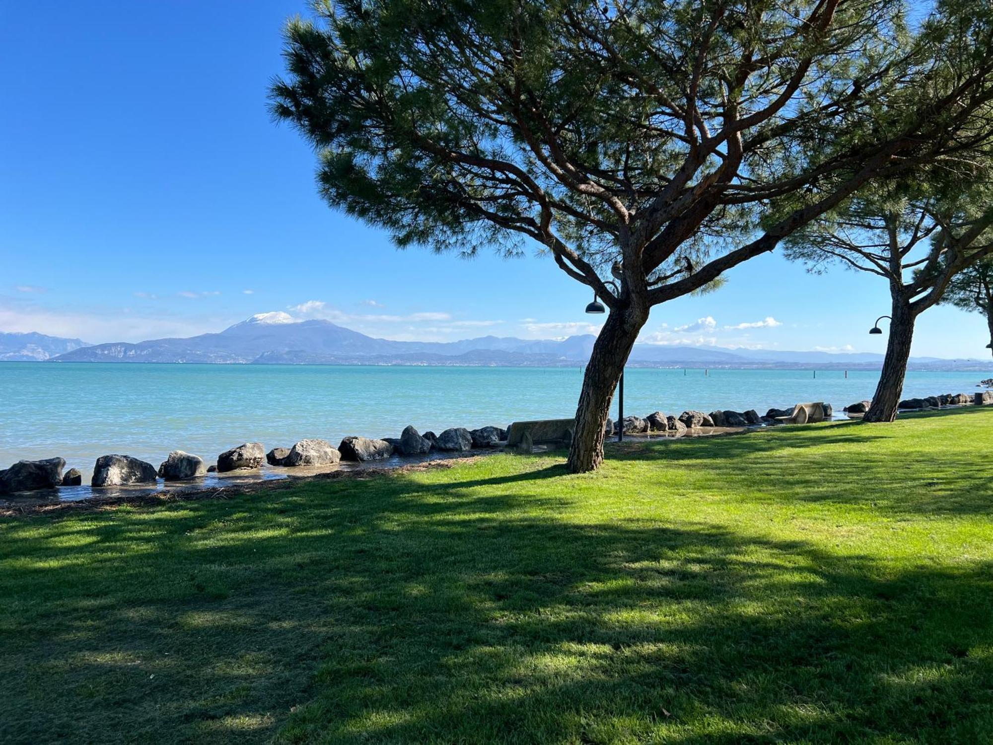 La Vela Apartamento Sirmione Exterior foto